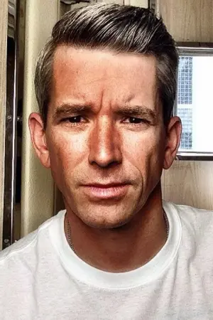 Фото Майкл Бродерик #45977