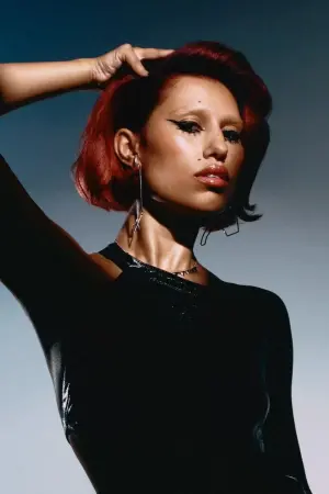 Фото РЭЙ (RAYE) #138199