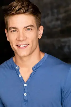 Фото  (Lucas Adams) #233646