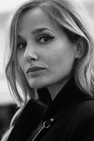 Фото Джулия Дюкурно #73166