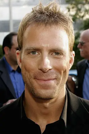 Фото Дэниел Трэвис #121815