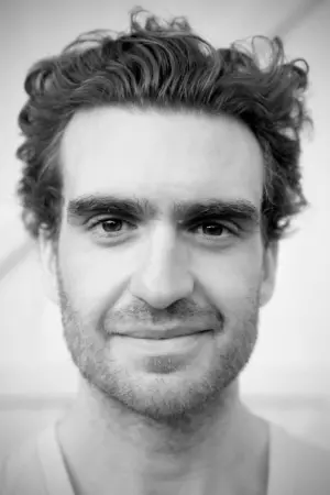 Фото Джордж Бэзил #4690