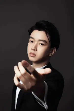 Фото Ван Итун #942