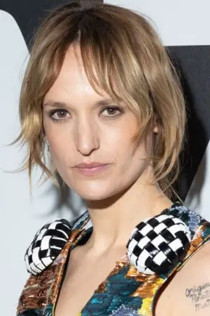 Фото  (Agathe Rousselle) #73151