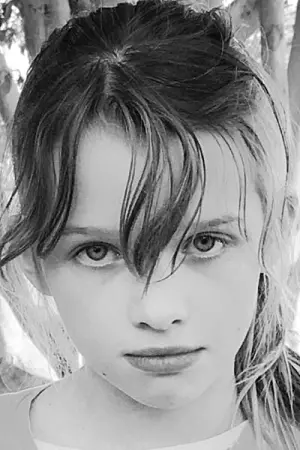 Фото  (Ever Anderson) #28781