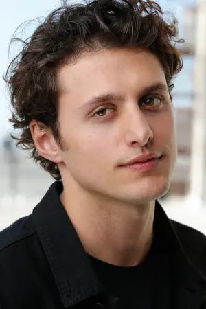 Фото  (Michael Vlamis) #239006