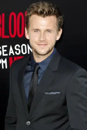 Фото Бретт Лоренцини #46395