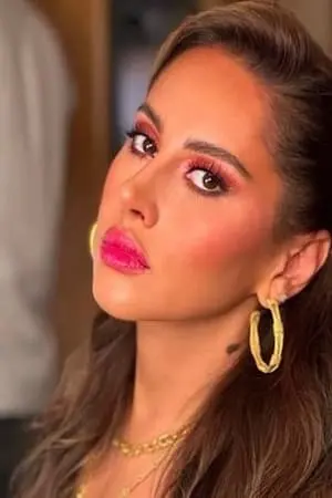 Фото  (Yasmine Raeis) #301169