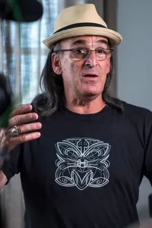 Фото Пол Джонстоун #221713