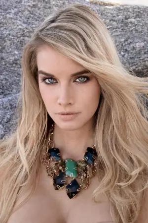 Фото Эмили Мэддисон #41801