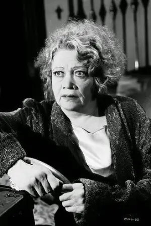 Фото Эстер Ховард #144160