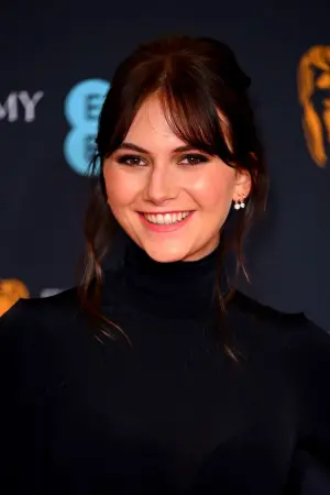 Фото Эмилия Джонс #19630