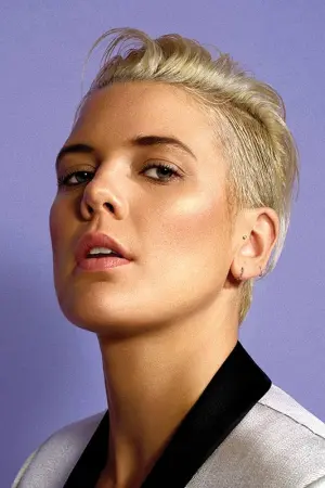 Фото  (Betty Who) #185705