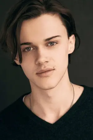 Фото Кристофер Брайни #68951