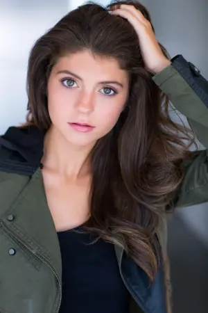 Фото Эмили Бейдер (Emily Bader) #156880