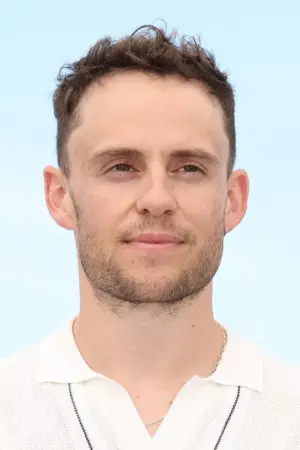 Фото  (Harry Lighton) #358110