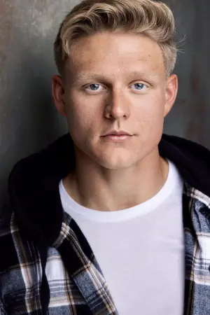 Фото  (Brandon Tyler Moore) #239230