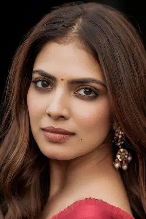 Фото  (Malavika Mohanan) #358239