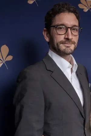 Фото Эдмунд Кингсли #86183