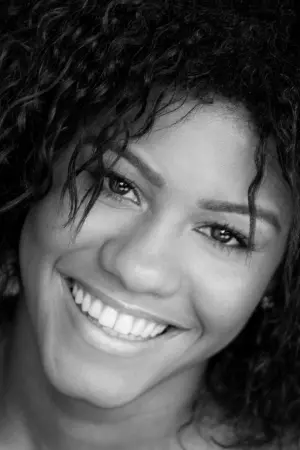 Фото Люси Сент-Луис #22813