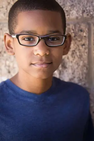 Фото Донован Тайи Смит #37751