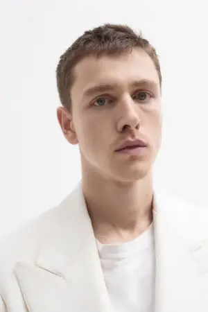 Фото Гаррис Дикинсон (Harris Dickinson) #327951