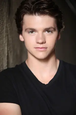 Фото Джоэл Кортни #36255