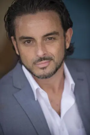 Фото Бернард Буллен #13601