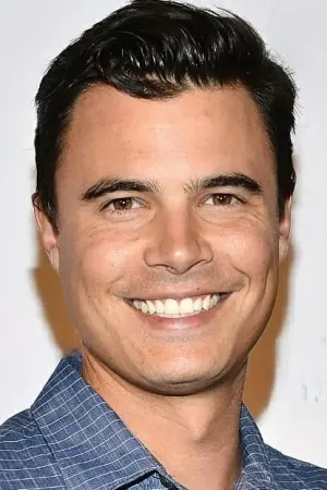 Фото  (Ryan Sypek) #159116