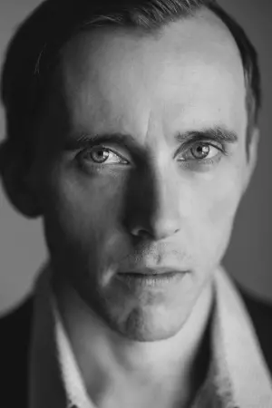 Фото Бенедикт Харди #18909