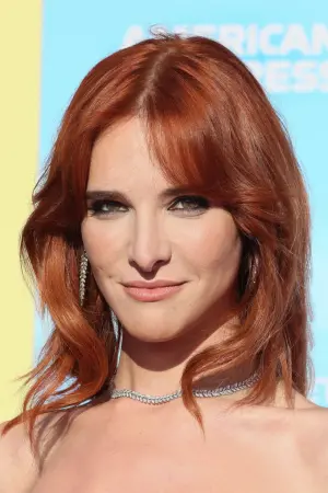 Фото Хари Неф (Hari Nef) #4602