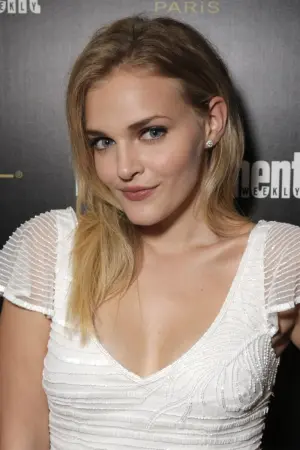 Фото Мадлен Брюэр (Madeline Brewer) #154524