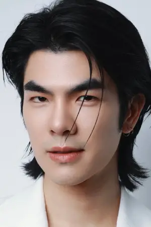 Фото  (Phakphum Romsaithong) #343231