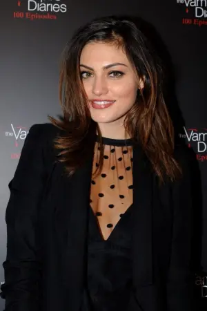 Фото Фиби Тонкин (Phoebe Tonkin) #59283