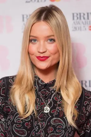 Фото Лора Уитмор #194155