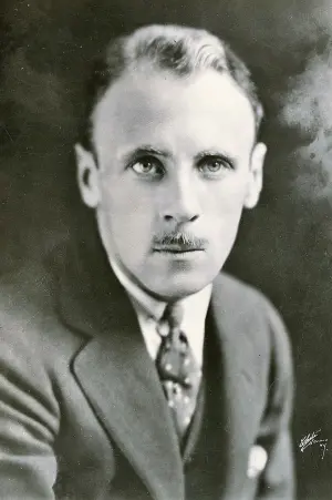 Фото Роланд Янг #122326