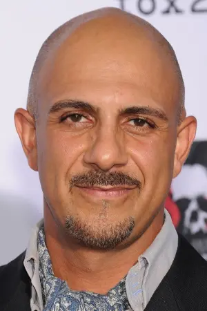 Фото Энтони Азизи #64500