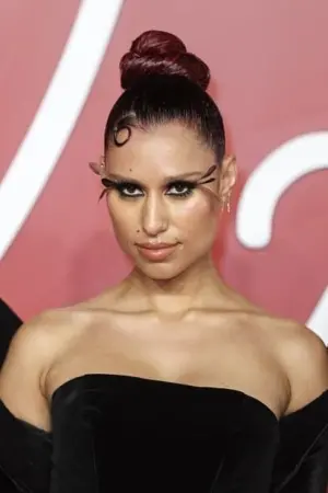 Фото РЭЙ (RAYE) #138202