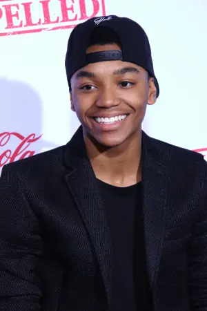 Фото Джош Леви #14196