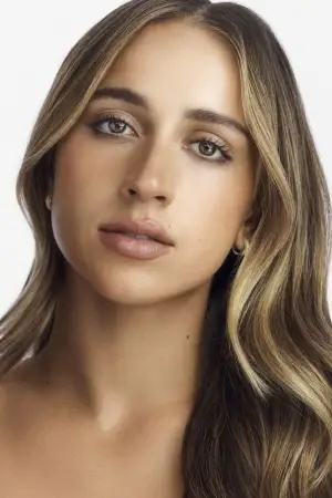 Фото  (Tate McRae) #335318