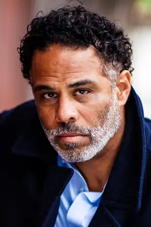 Фото Адам Лазарр-Уайт #28227