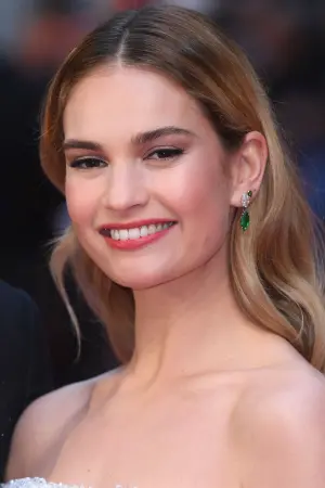 Фото Лили Джеймс (Lily James) #32741