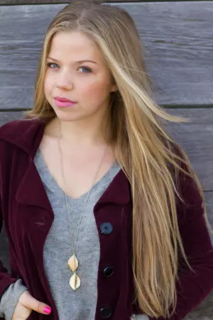 Фото Вивьен Эндикотт Дуглас #76497