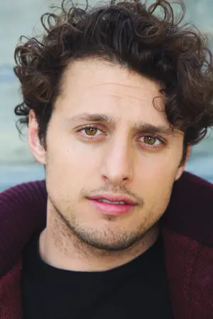 Фото  (Michael Vlamis) #239007