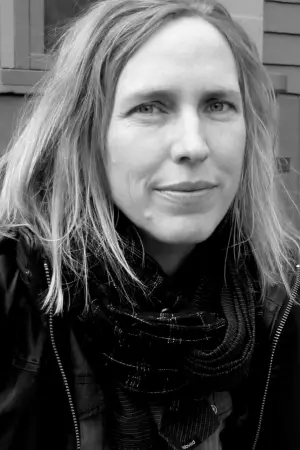 Фото Мириам Тэйвс #76506