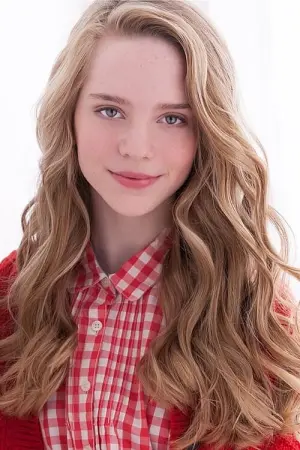 Фото Софи Тэтчер (Sophie Thatcher) #40275