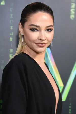 Фото Мэделин Клайн (Madelyn Cline) #12962