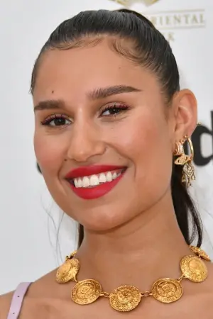 Фото РЭЙ (RAYE) #138198