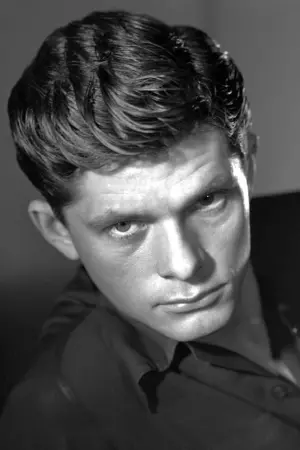 Фото Дьюи Мартин #111454