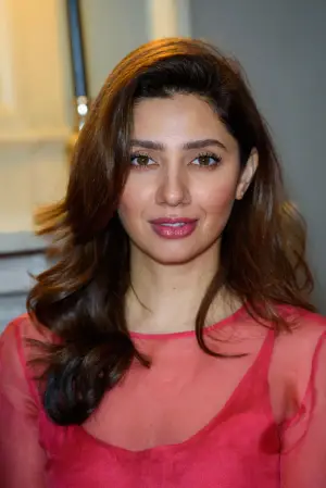 Фото  (Mahira Khan) #331492